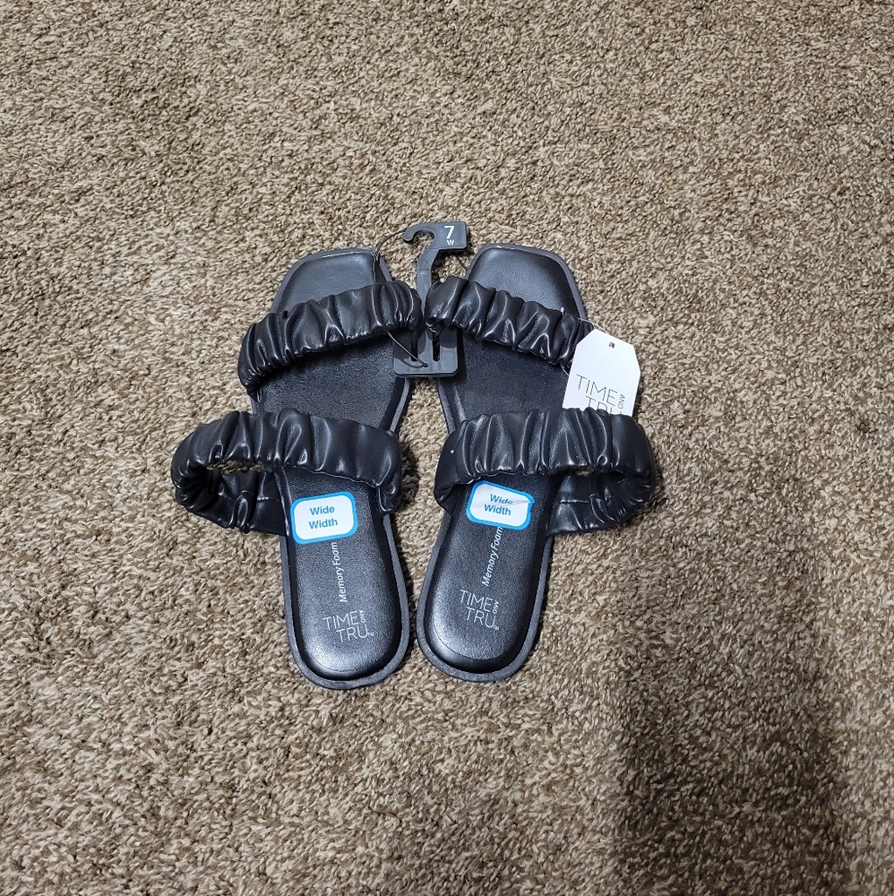 Women memory foam sandals size 7 wide